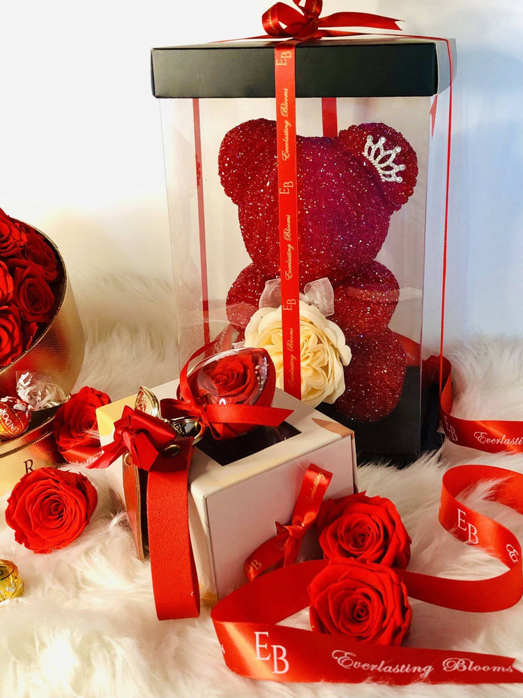 V Everlasting Rose Gift Pack.