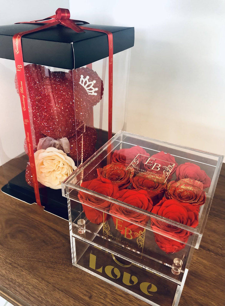 V Everlasting Red Roses Pack.