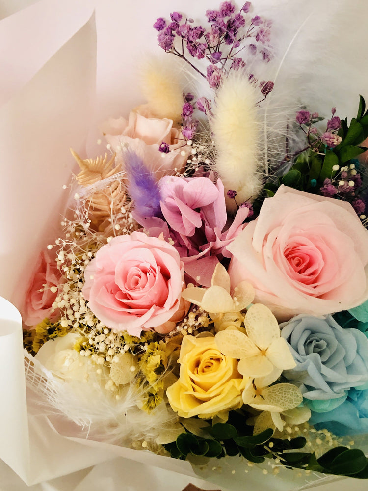 La Fleur I Floral Bouquet.