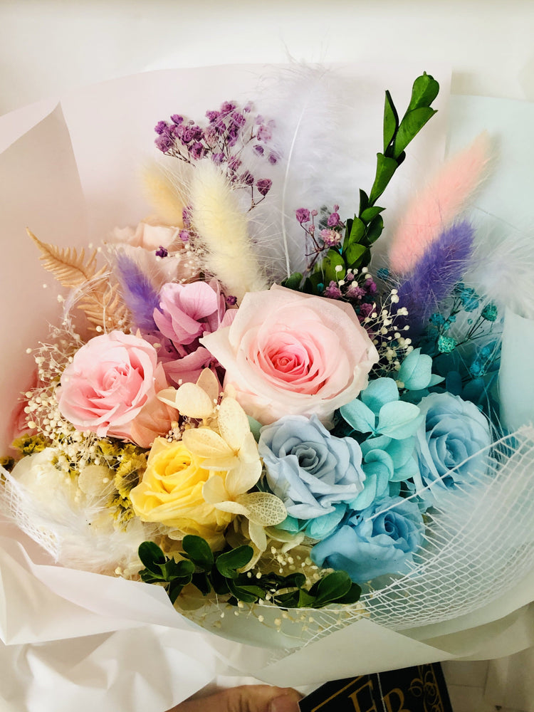 La Fleur I Floral Bouquet.