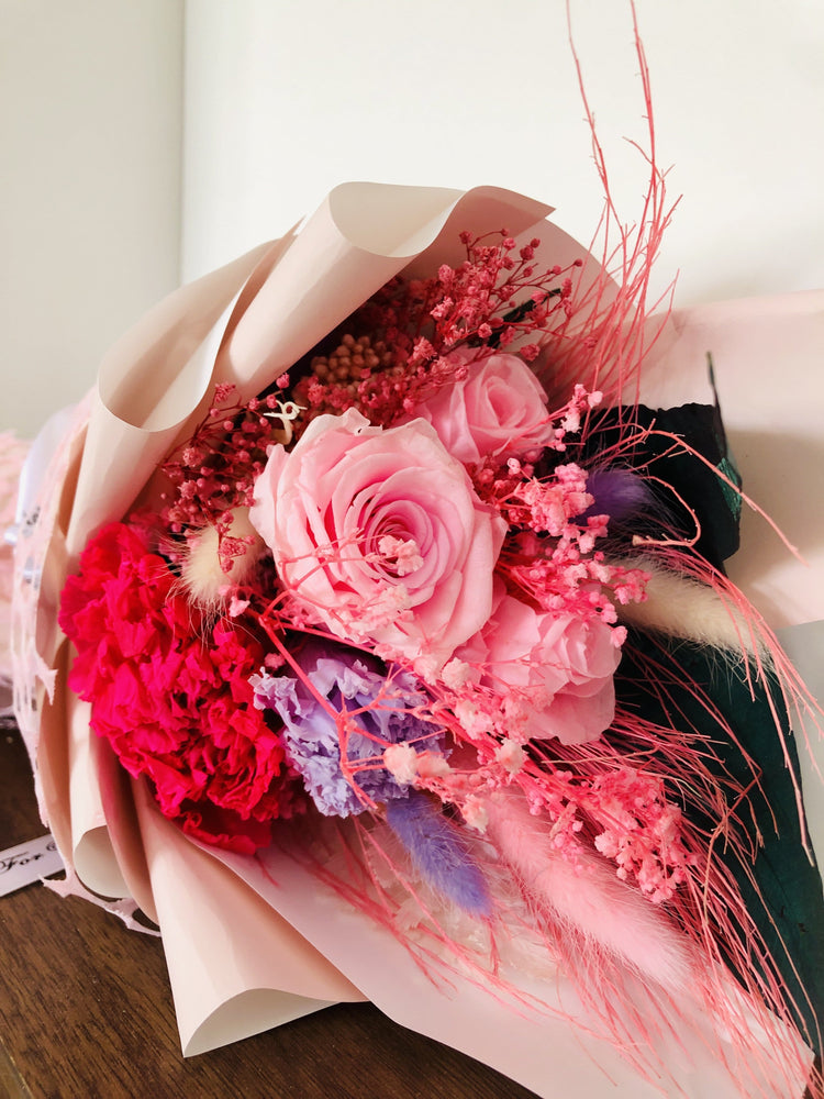 Carnival Rose Bouquet.